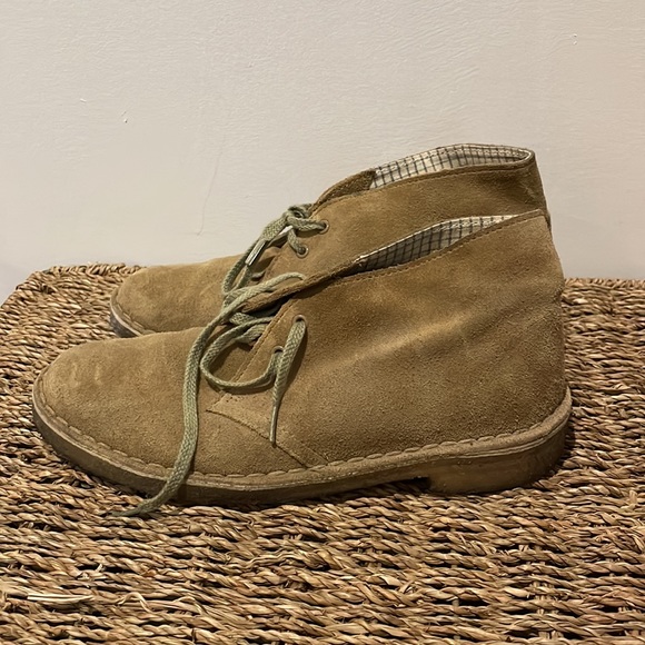 Clarks Desert Boot - Picture 4 of 9